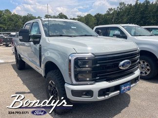 New 2025 Ford F250 4x4 Crew Cab Super Duty image 1