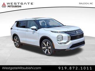 New 2025 Mitsubishi Outlander SE image 1