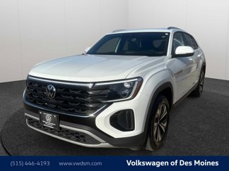 Used 2024 Volkswagen Atlas Cross Sport SE image 1