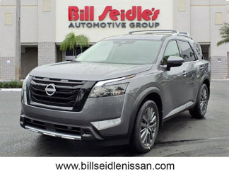 New 2025 Nissan Pathfinder SL image 1