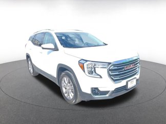 Used 2024 GMC Terrain SLT image 1
