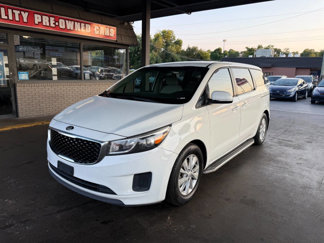 Used 2017 Kia Sedona LX image 1