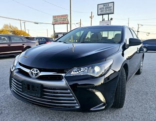 Used 2015 Toyota Camry image 1