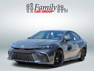 New 2025 Toyota Camry SE image 1
