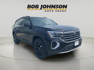 New 2025 Volkswagen Atlas SE image 1