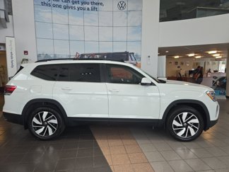 New 2025 Volkswagen Atlas SE image 1