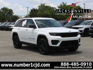 Certified 2022 Jeep Grand Cherokee Altitude image 1