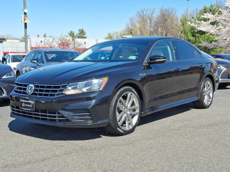 Used 2018 Volkswagen Passat 2.0T R-Line image 1