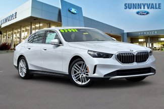 Used 2024 BMW 530i image 1