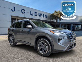 Used 2024 Nissan Rogue SV w/ SV Premium Package image 1