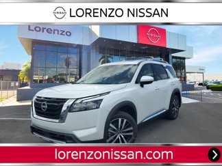 New 2025 Nissan Pathfinder Platinum image 1