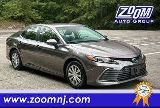 Used 2022 Toyota Camry LE image 1