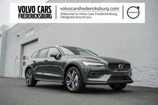 New 2026 Volvo V60 B5 Cross Country Plus image 1