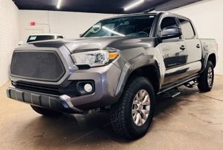 Used 2017 Toyota Tacoma SR5 image 1
