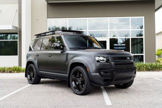 Used 2024 Land Rover Defender 110 S image 1