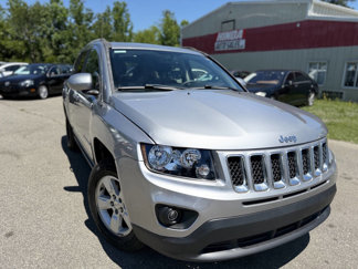 Used 2016 Jeep Compass Latitude image 1