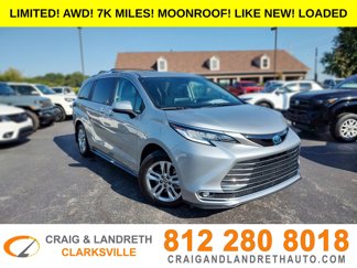 Used 2024 Toyota Sienna Limited image 1