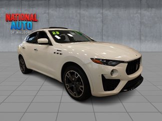 Used 2023 Maserati Levante Modena image 1