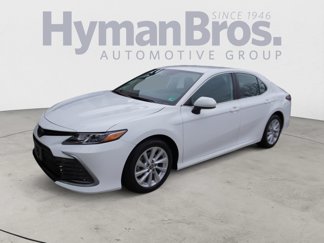 Used 2023 Toyota Camry LE image 1