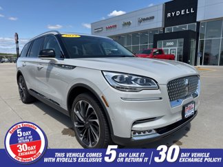Used 2023 Lincoln Aviator Reserve w/ Equipment Group 201A image 1