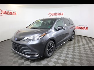 Used 2025 Toyota Sienna Platinum image 1