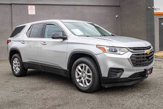 Used 2021 Chevrolet Traverse LS image 1