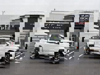 Used 2023 Chevrolet Silverado 1500 LT image 1