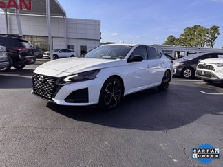 Used 2024 Nissan Altima 2.5 SR image 1