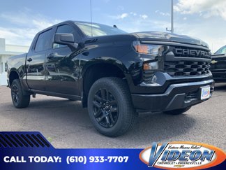 New 2025 Chevrolet Silverado 1500 Custom Trail Boss w/ Dark Appearance Package image 1