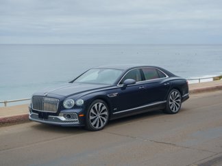 Used 2023 Bentley Flying Spur Azure image 1