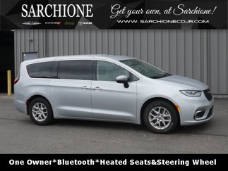 Used 2023 Chrysler Pacifica Touring-L image 1