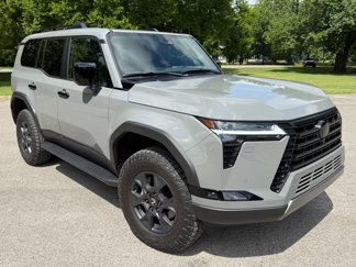 Used 2025 Lexus GX 550 image 1