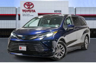 Certified 2024 Toyota Sienna LE image 1