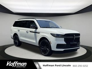 Used 2025 Lincoln Navigator Reserve w/ Jet Appearance Package image 1