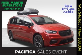 New 2025 Chrysler Pacifica Select w/ Fav Edition Package image 1