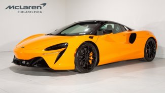 New 2025 McLaren Artura Spider image 1