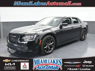 Used 2022 Chrysler 300 Touring w/ Sport Appearance Package image 1
