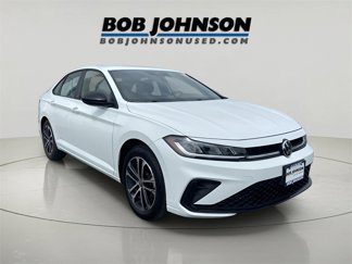 Used 2025 Volkswagen Jetta Sport image 1