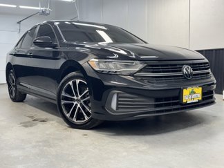 Used 2024 Volkswagen Jetta Sport image 1