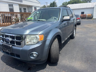 Used 2010 Ford Escape XLT image 1