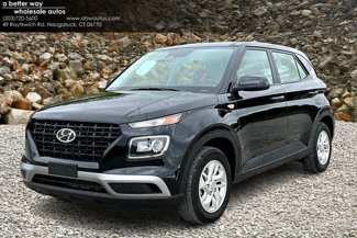 Used 2024 Hyundai Venue SE image 1