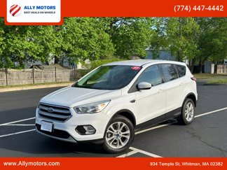Used 2017 Ford Escape SE image 1