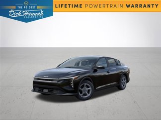 New 2025 Kia K4 LXS image 1