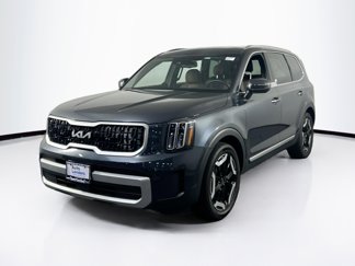 Used 2023 Kia Telluride EX w/ EX Captain's Chair Package image 1