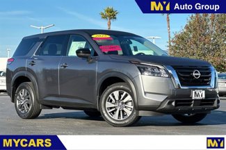 New 2025 Nissan Pathfinder S w/ Cargo Package image 1