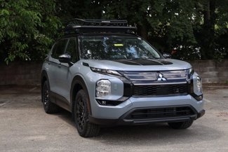 New 2025 Mitsubishi Outlander AWD image 1