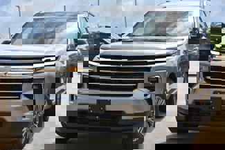 New 2025 Chevrolet Traverse LT w/ LPO, Floor Liner Package image 1