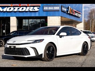 Used 2025 Toyota Camry SE image 1