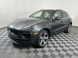 Used 2025 Porsche Macan image 1
