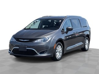 Used 2018 Chrysler Pacifica Touring-L Plus image 1